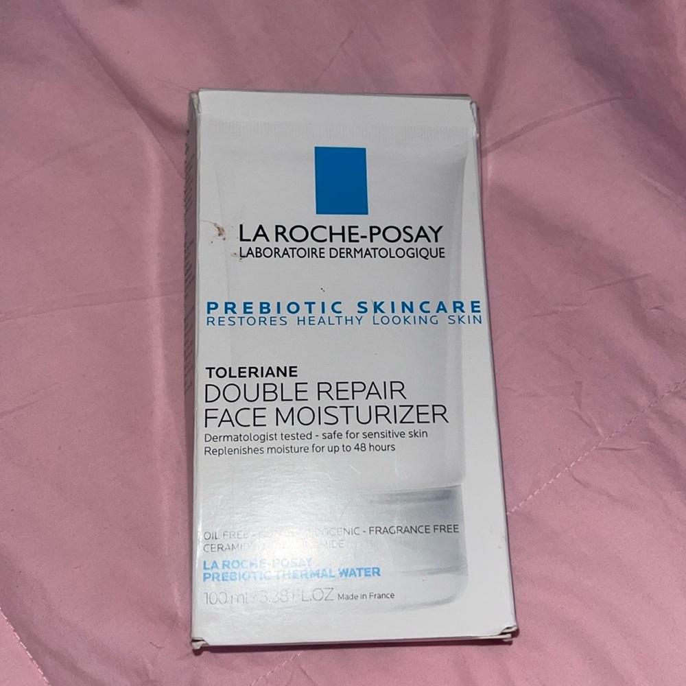 LAROCHE-POSAY Double repair face moisturizer 
Size:100ml - 3.38 FL. OZ
